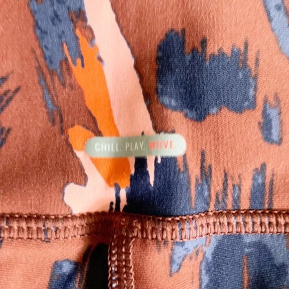 Aerie Chill Play Move Activewear Leggings Leopard Cheetah - Picture 4 of 7